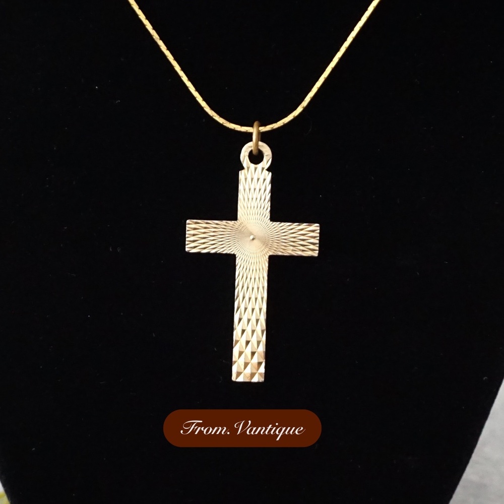 ➕ VINTAGE Big Golden Cross and Necklace 📿